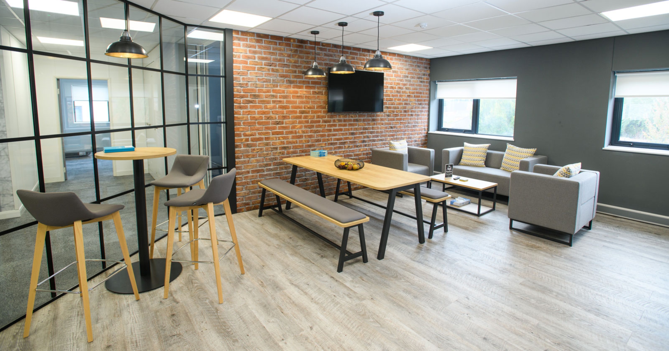 Charnwood-Accountants-Break-Out-Area-Staff-Kitchen-Designed-and-installed-by-APSS