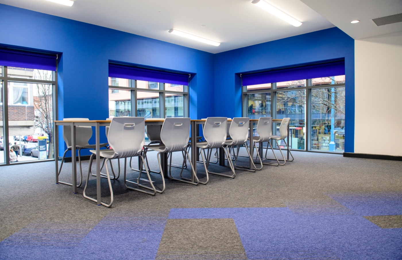 Paradigm-Land-Sumus-Uk-school-classroom-fit-out-with-curtain-walling-by-APSS