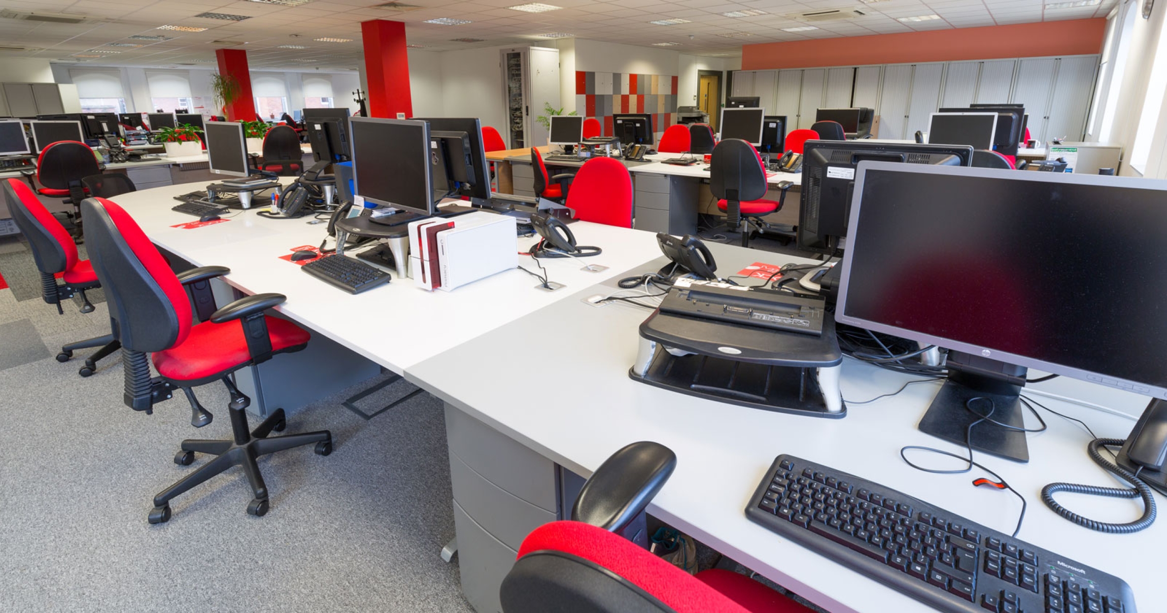 Virgin-Trains-Open-Plan-Office-refurbishment-Decluttered-by-APSS